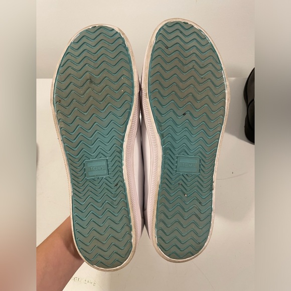 Tom’s sneakers - Picture 4 of 4